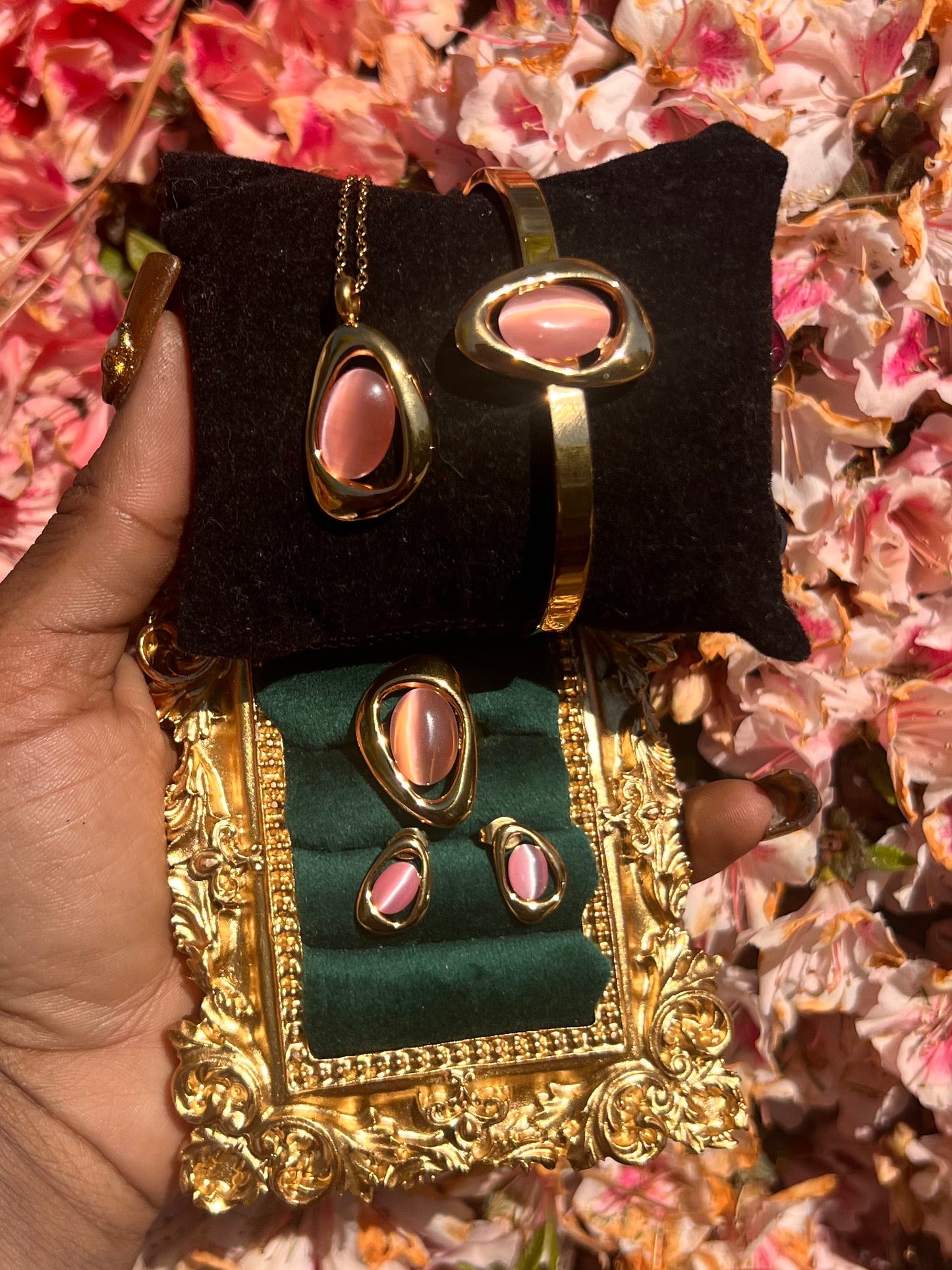 GLOW STONE SET ( 4 Pcs)