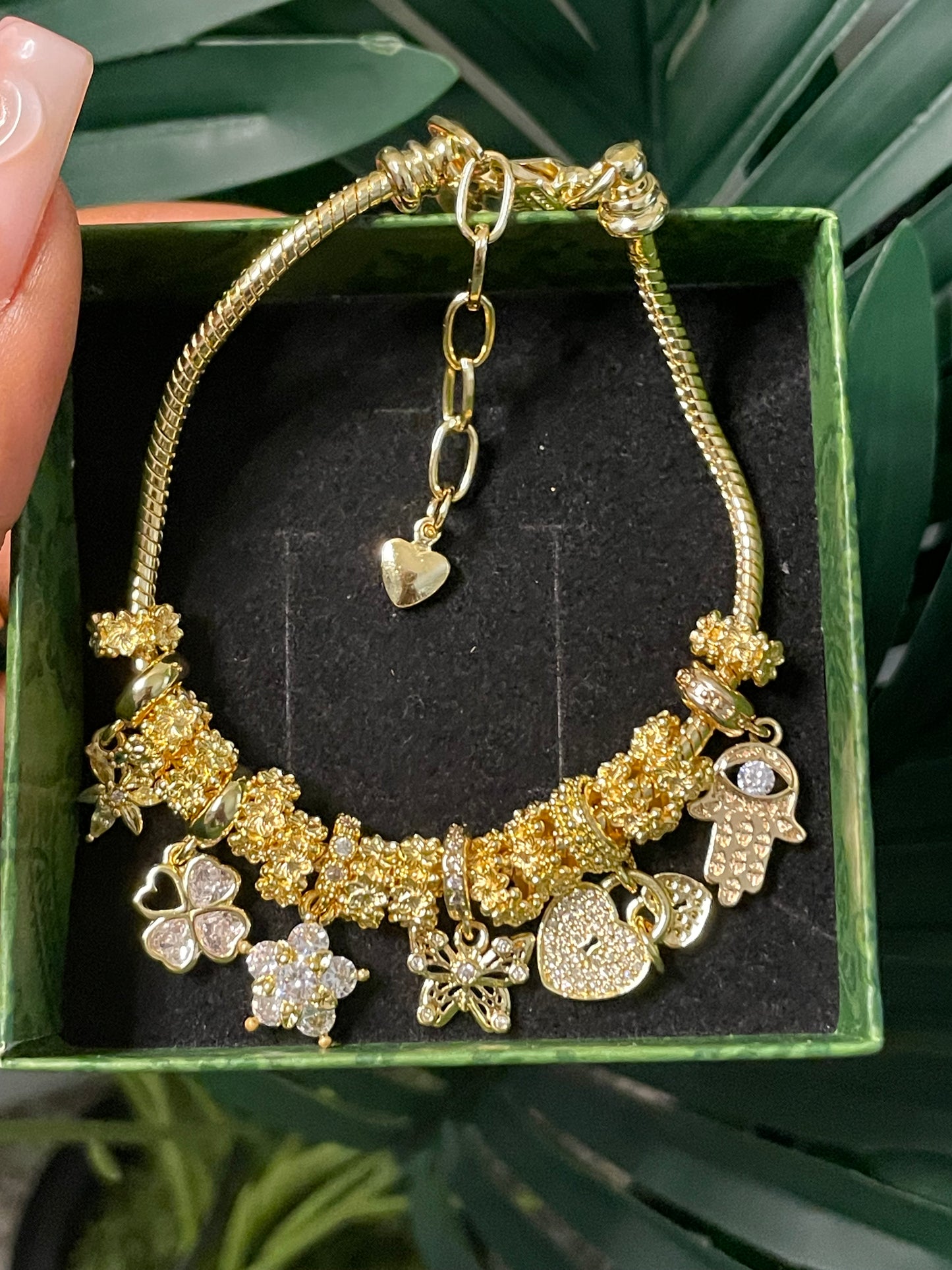 GOLDEN CHARMED BRACELET