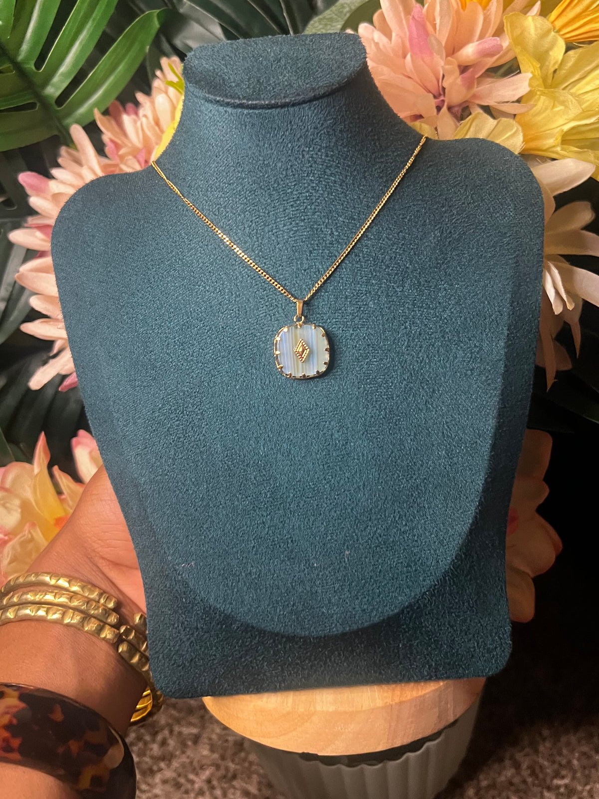 Icy gem necklace 🧚🏾♀️✨