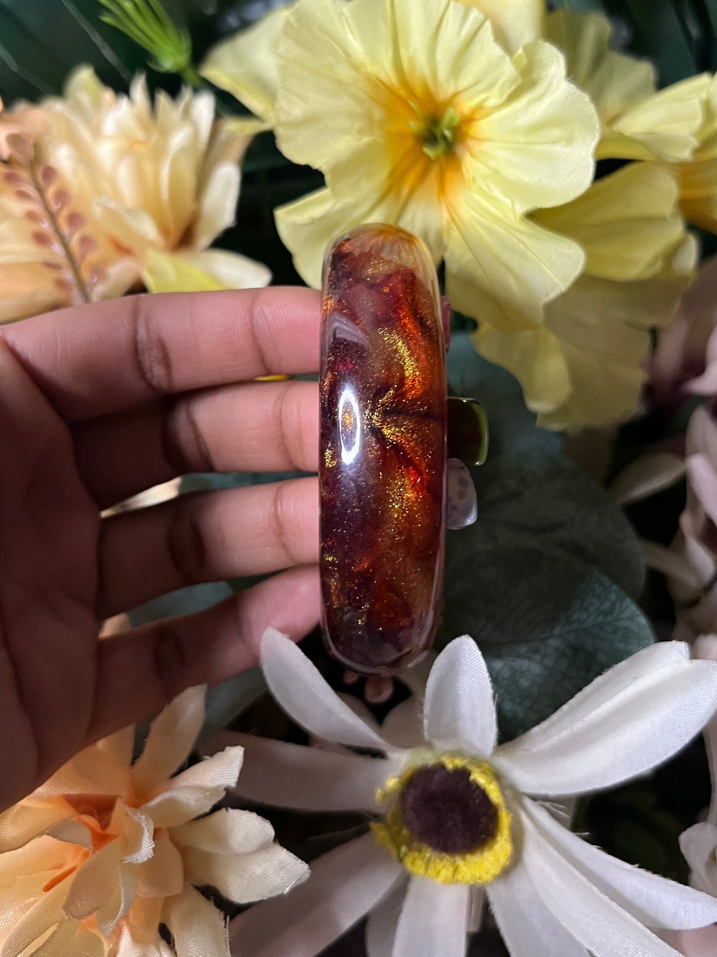 Red goldy swirl 🌹