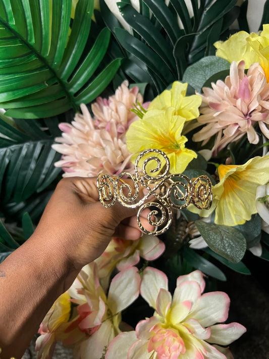 Zoya arm cuff
