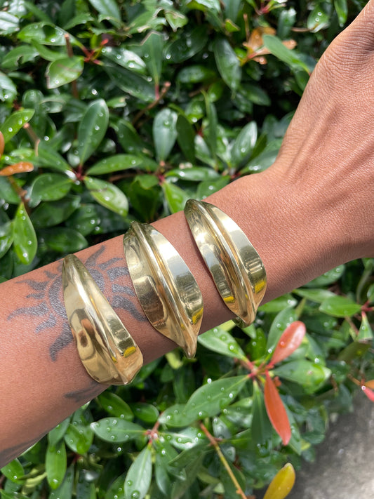 LEAF BRASS BANGLE