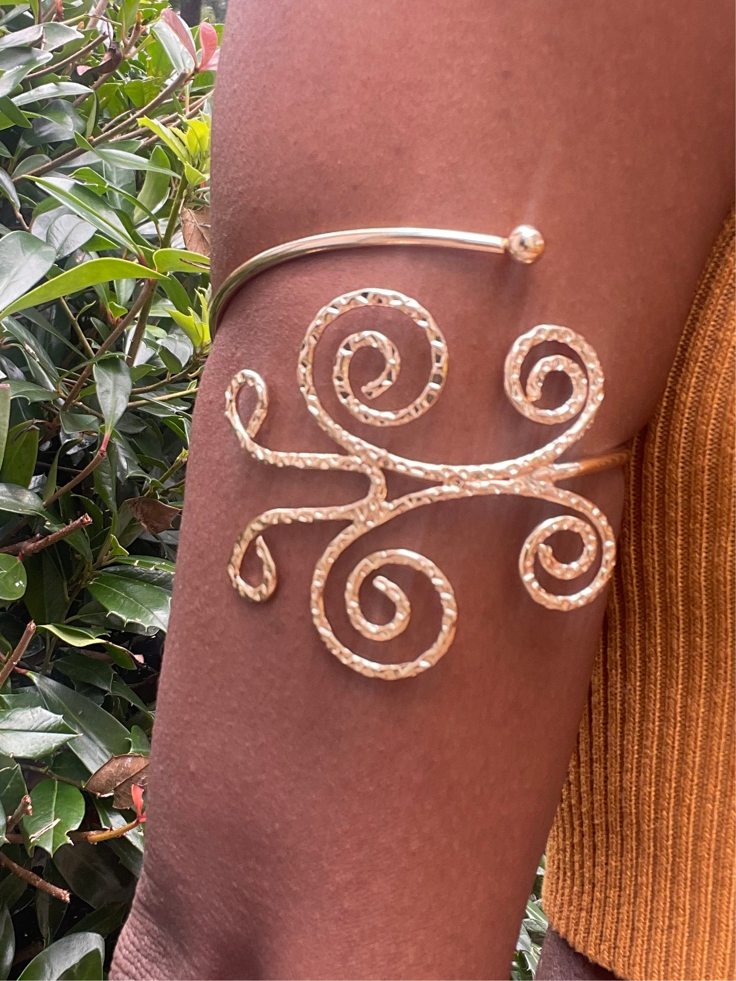 butterfly arm cuff 🌹