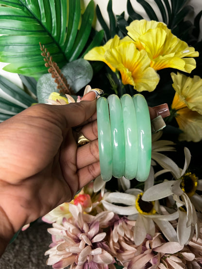 GLASS BANGLES ( CLICK FOR MORE ) 🧚🏾‍♀️✨👑
