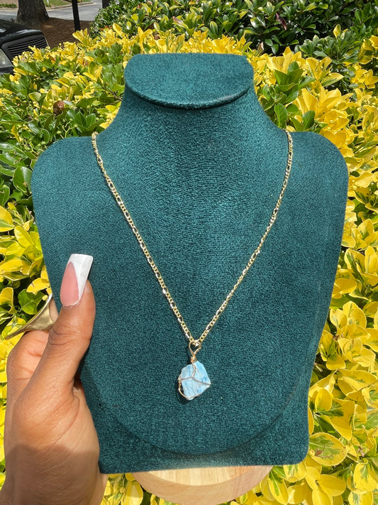 APATITE GOLDEN NECKLACE