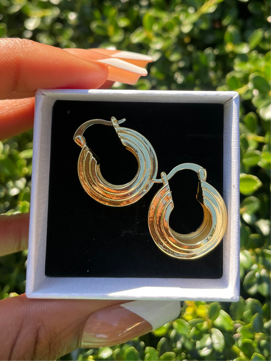 90’s chunky earrings ✨