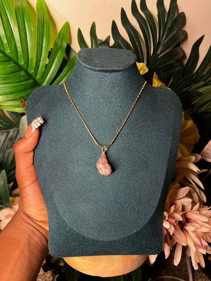 CRYSTAL NECKLACES 🧚🏾‍♀️✨ ( CLICK FOR MORE )