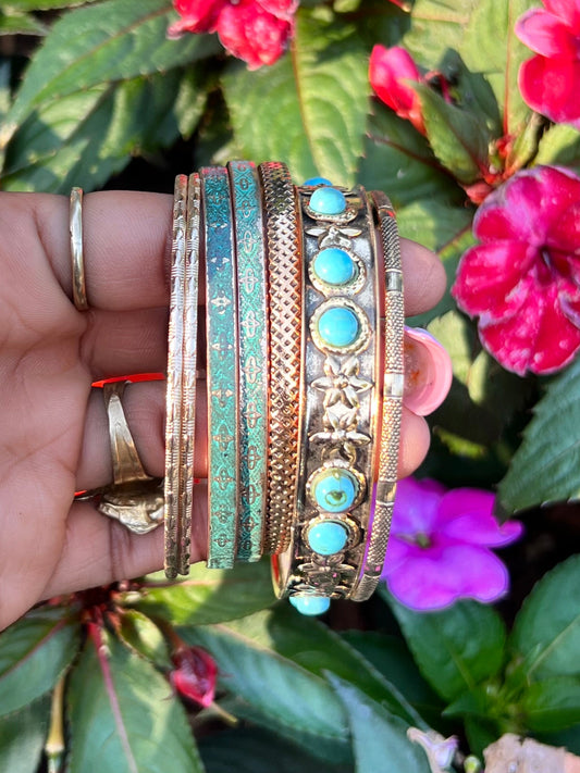Flower bangle set