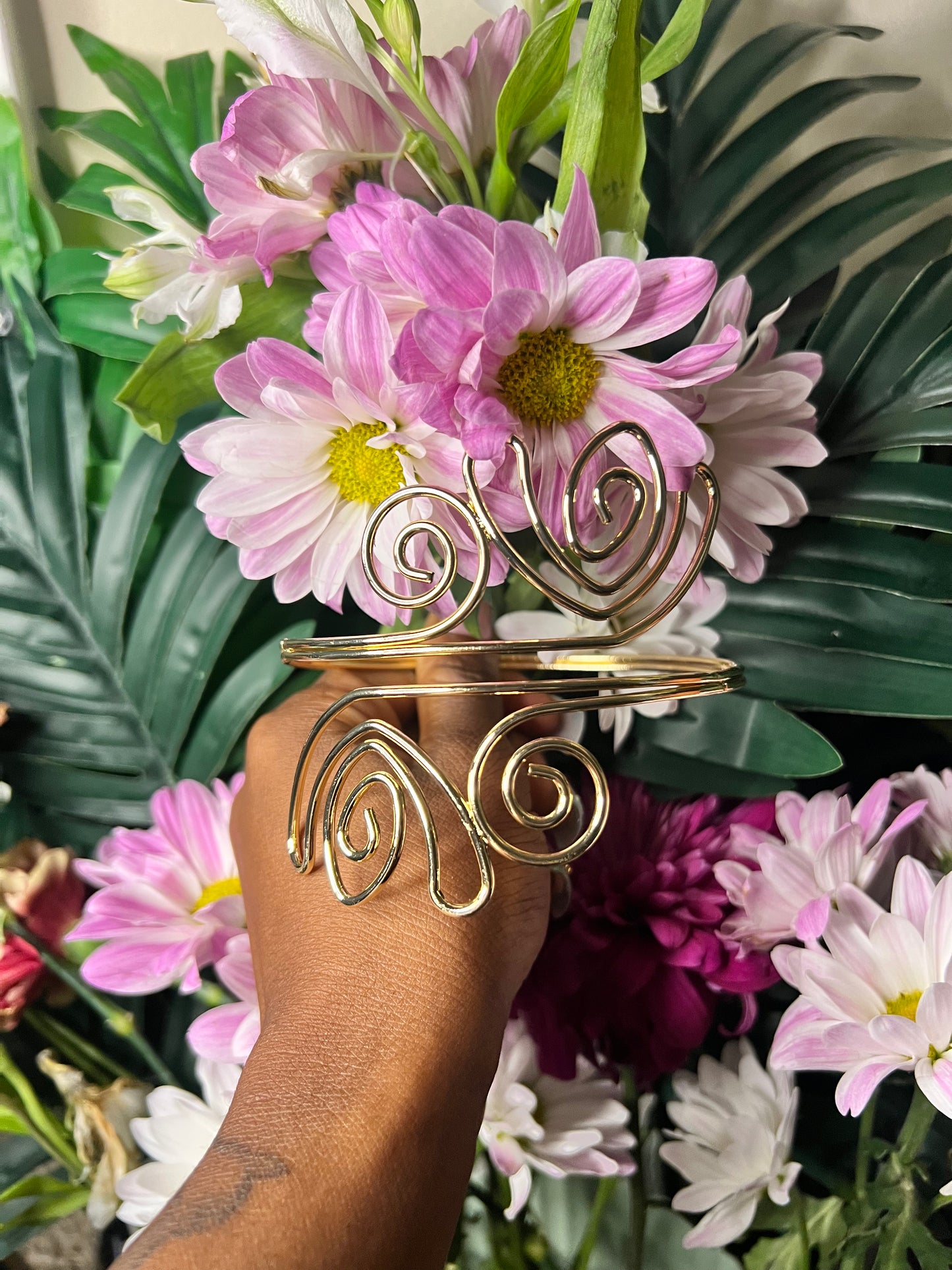 Zaria arm cuff 🌼
